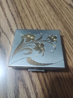 Vintage Silver Tone Floral Compact with Gold Accents